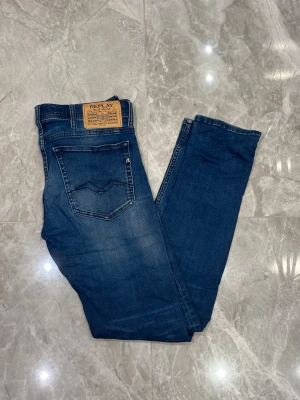 Replay Jondrill Jeans - Replay Jeans Jondrill | Modell: Jondrill | Skick: Mycket fint | Nypris: 1499 kr | Storlek: W31/L32 | Hör av dig vid minsta fundering 📦