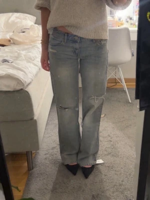 Lågmidjade jeans  - Helt nya lågmidjade jeans med lappen kvar.