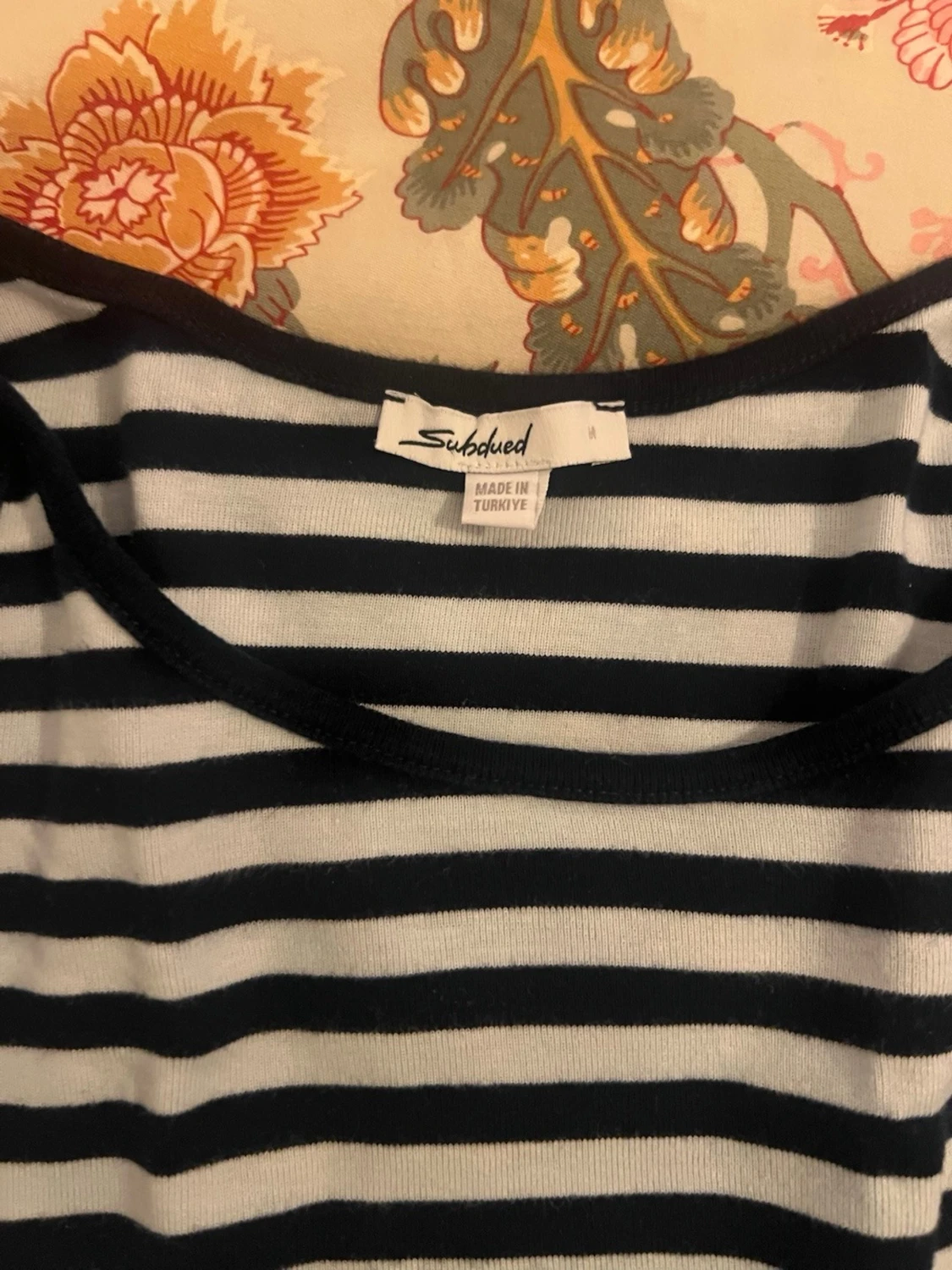 Randig linnetopp från Subdued - 2