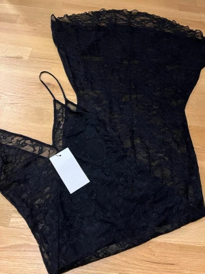 Spets klänning - Zara klänning🖤