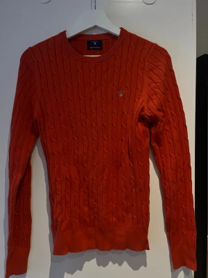 Gant tröja - Gant tröja i Orange. Inga hål/bra skick. Storlek small. 