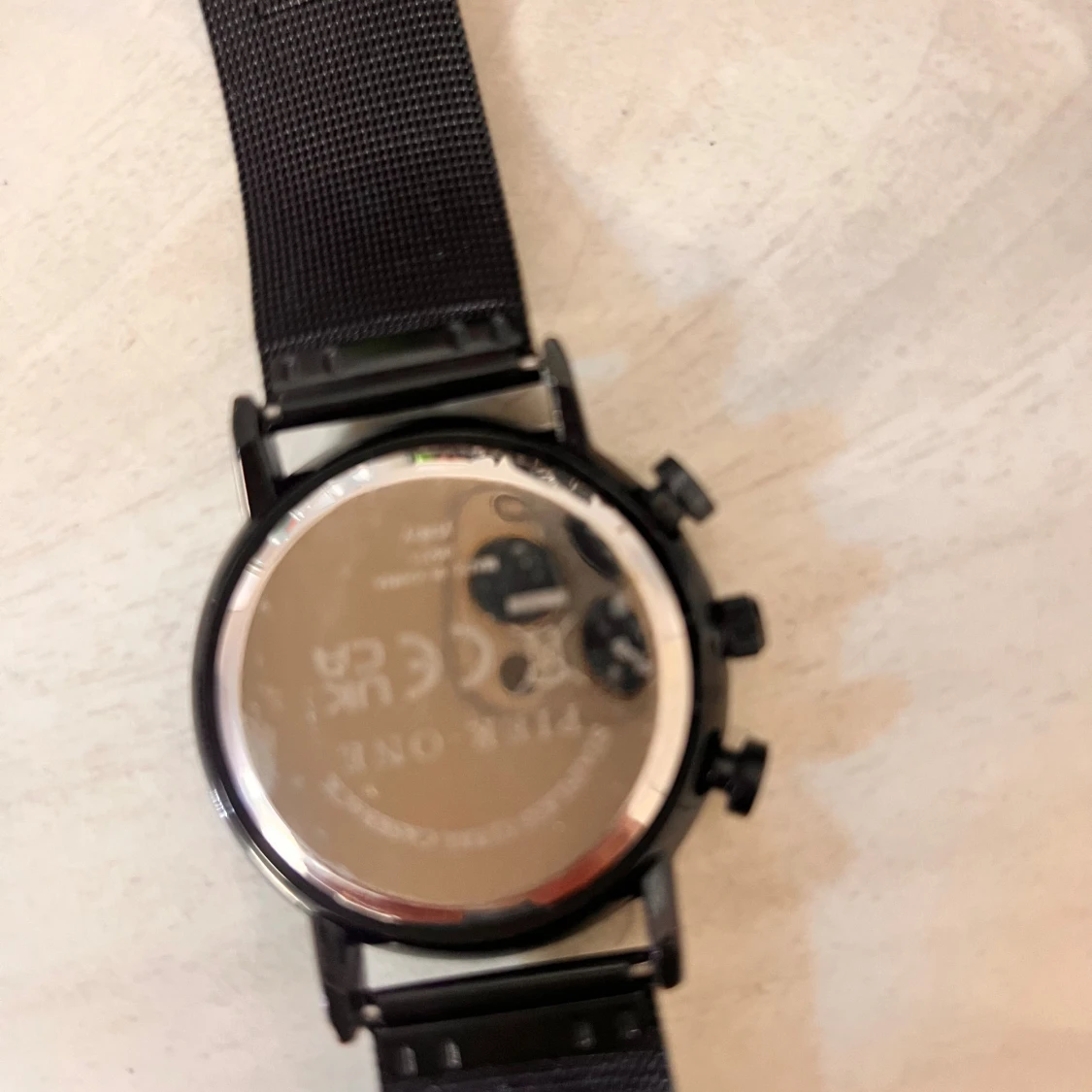 Svart klocka från FIER ONE - 2