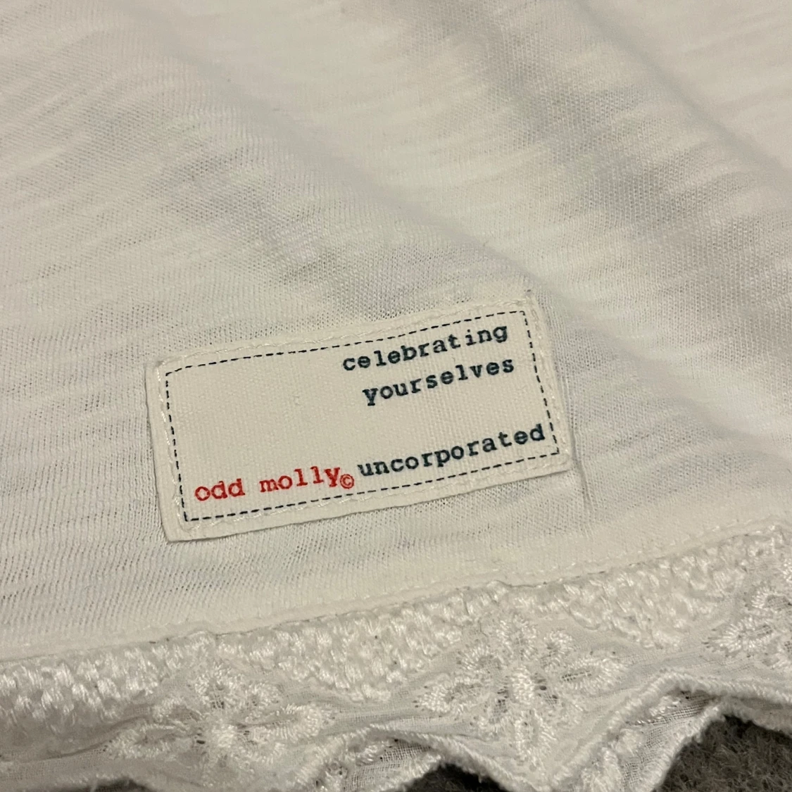 Vit blus med spets från Odd Molly - 1