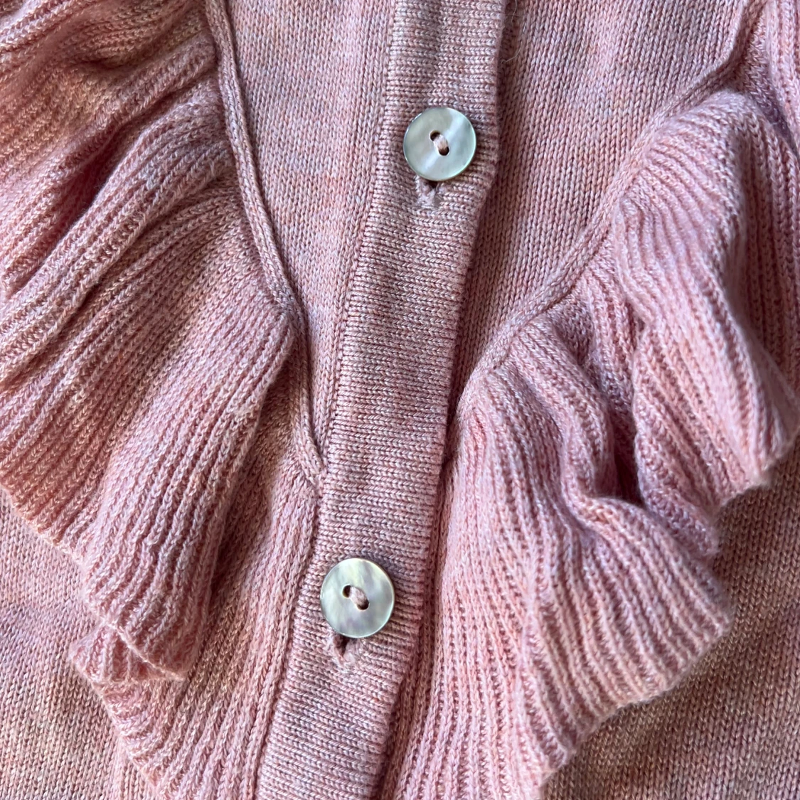 Rosa kofta med volang från RoseBud - 3