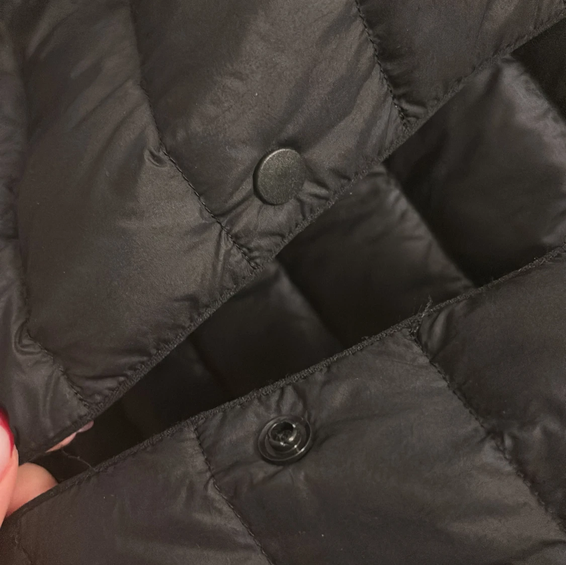 Svart dunjacka från Uniqlo XS - 3