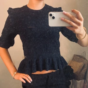 Stickad topp - Super söt stickad topp🤗