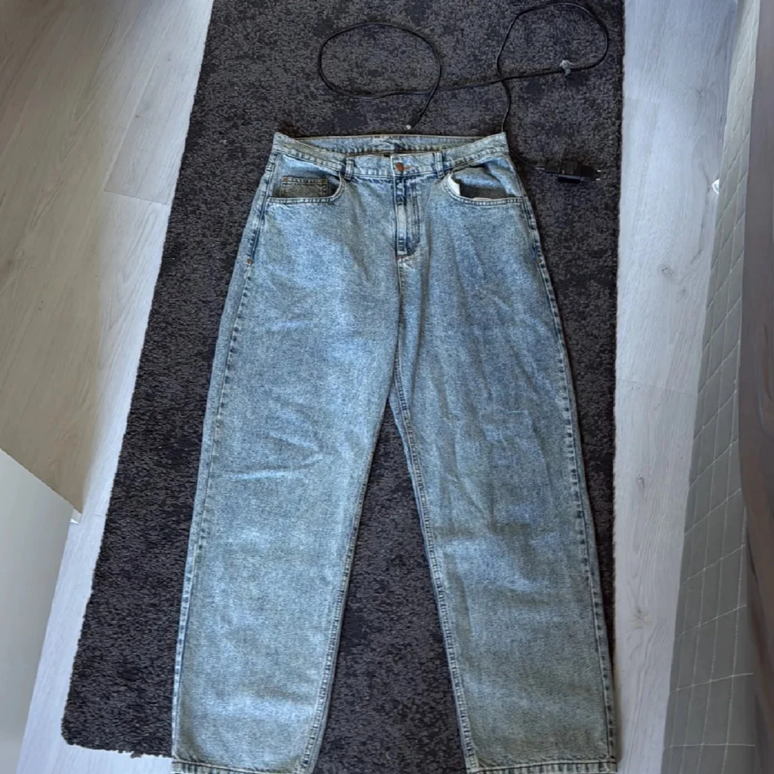 Baggy ljusblå jeans - 1