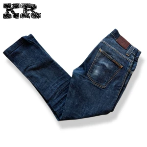 Nudie Jeans Grim Tim  - Tvär feta grim tims dry wash, uppsydda från 30/32 till 30/30👏