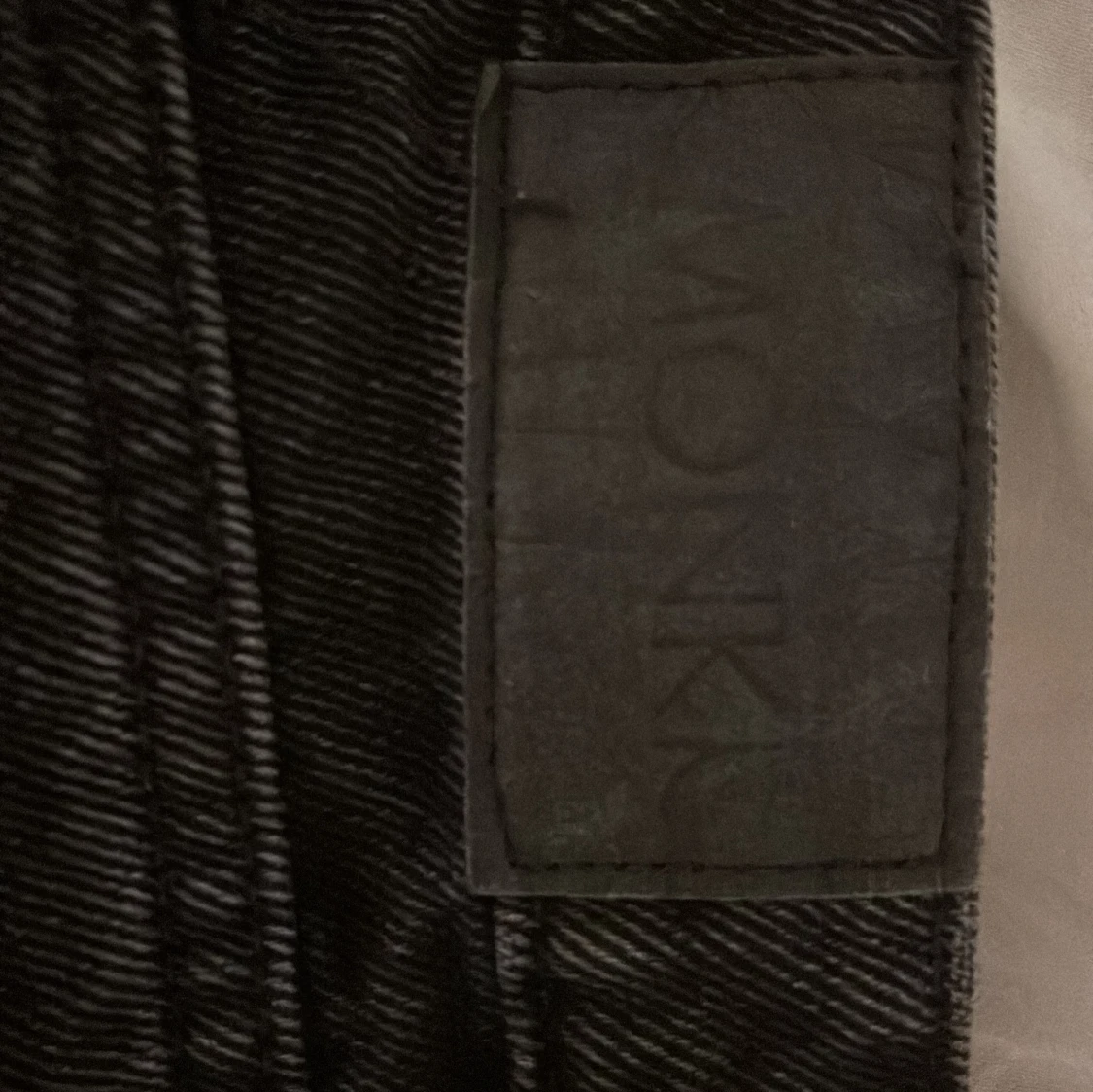 Svarta flare jeans från Monki - 3