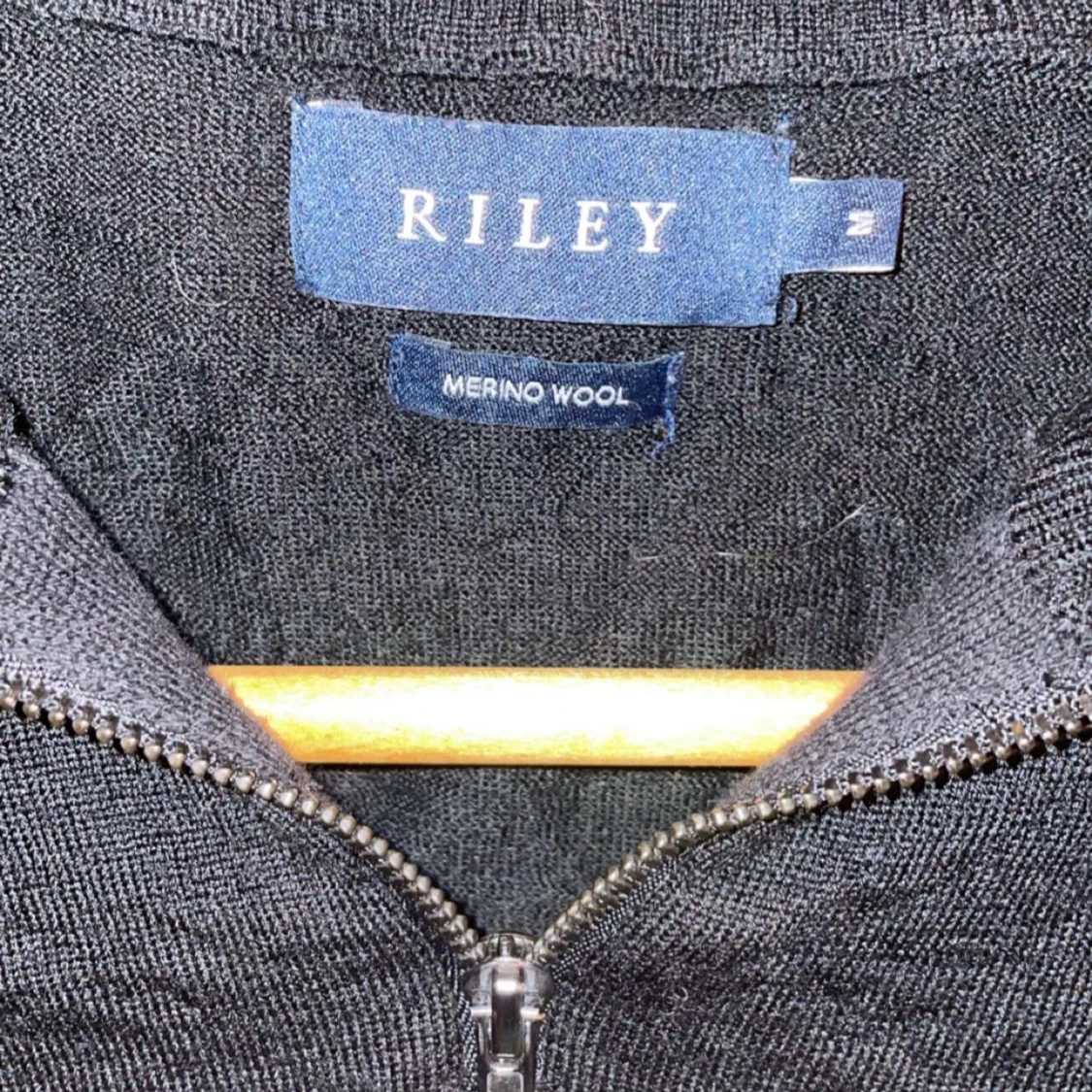 Zip tröja svart - 1