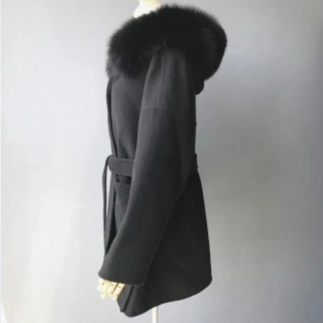 Svart pälsjacka från Dennis Maglic - 4