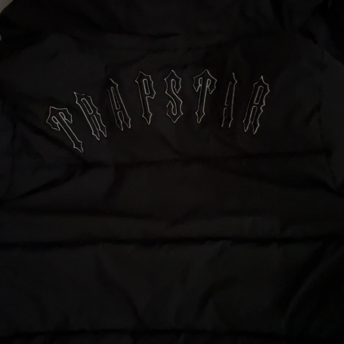 Svart pufferjacka från Trapstar - 1