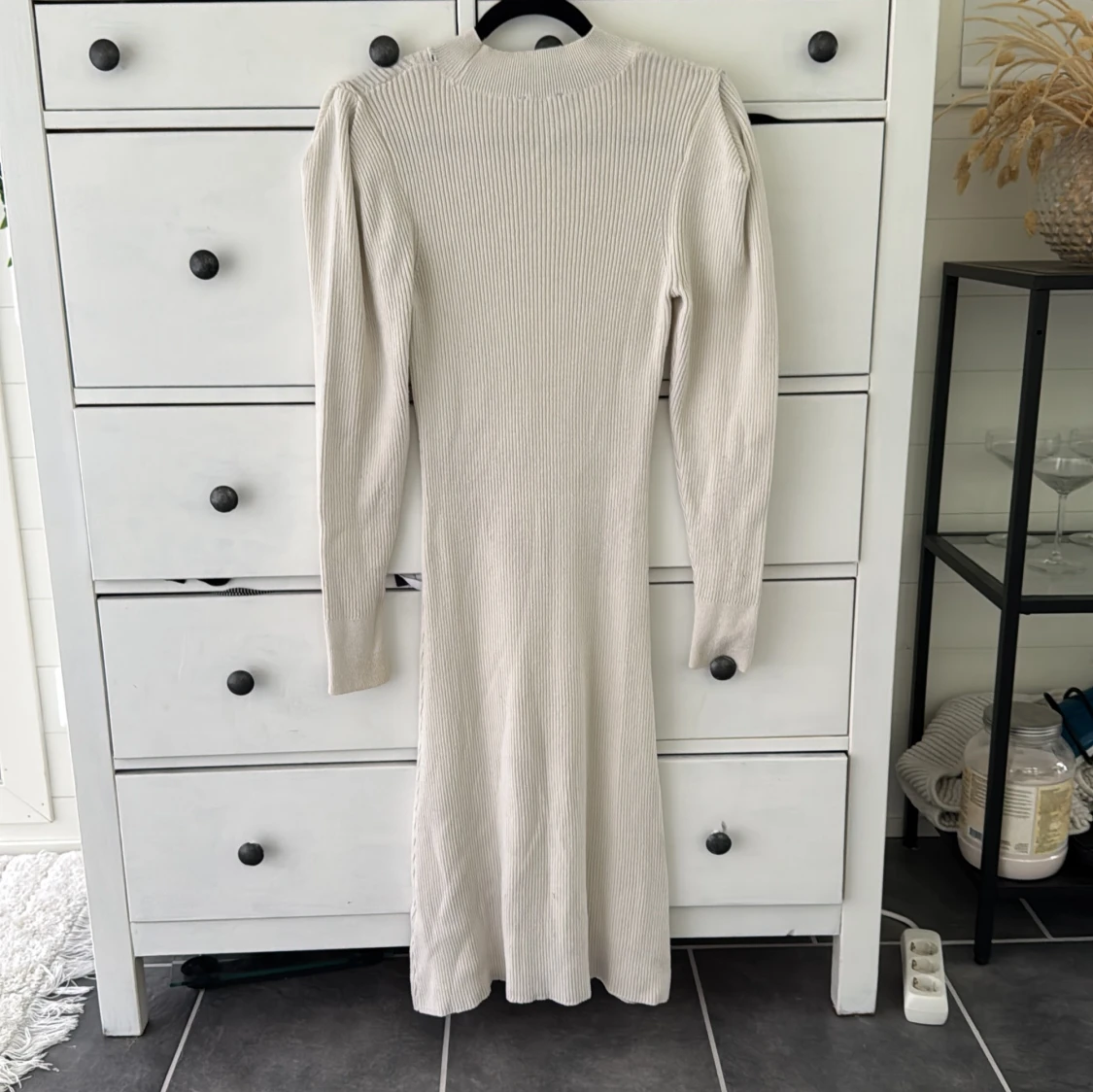 Stickad vit långklänning från Ginatricot - 2