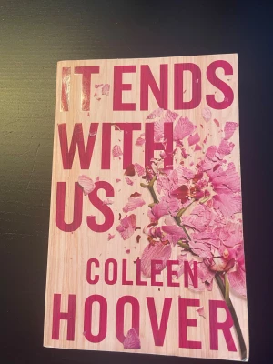 It Ends With Us - It ends with us av Colleen hoover aldrig läst är i bra skick