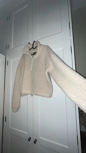 Teddyjacka - Teddyjacka. Som ny!! S/M