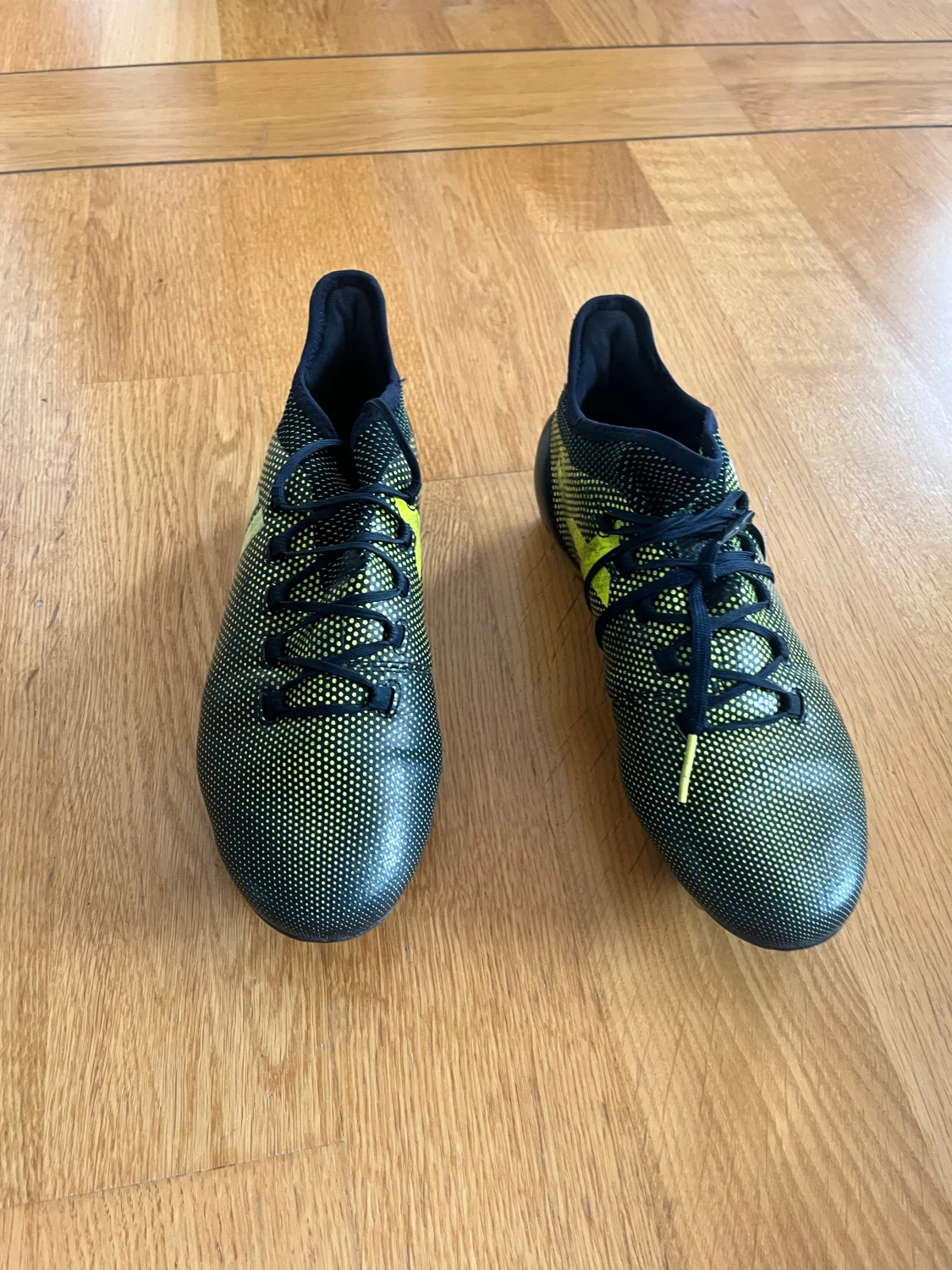 Adidas svarta och gula fotbollsskor - 2