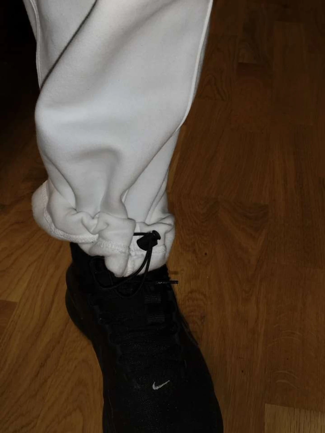 Vit Nike hoodie med tryck och huva - 3