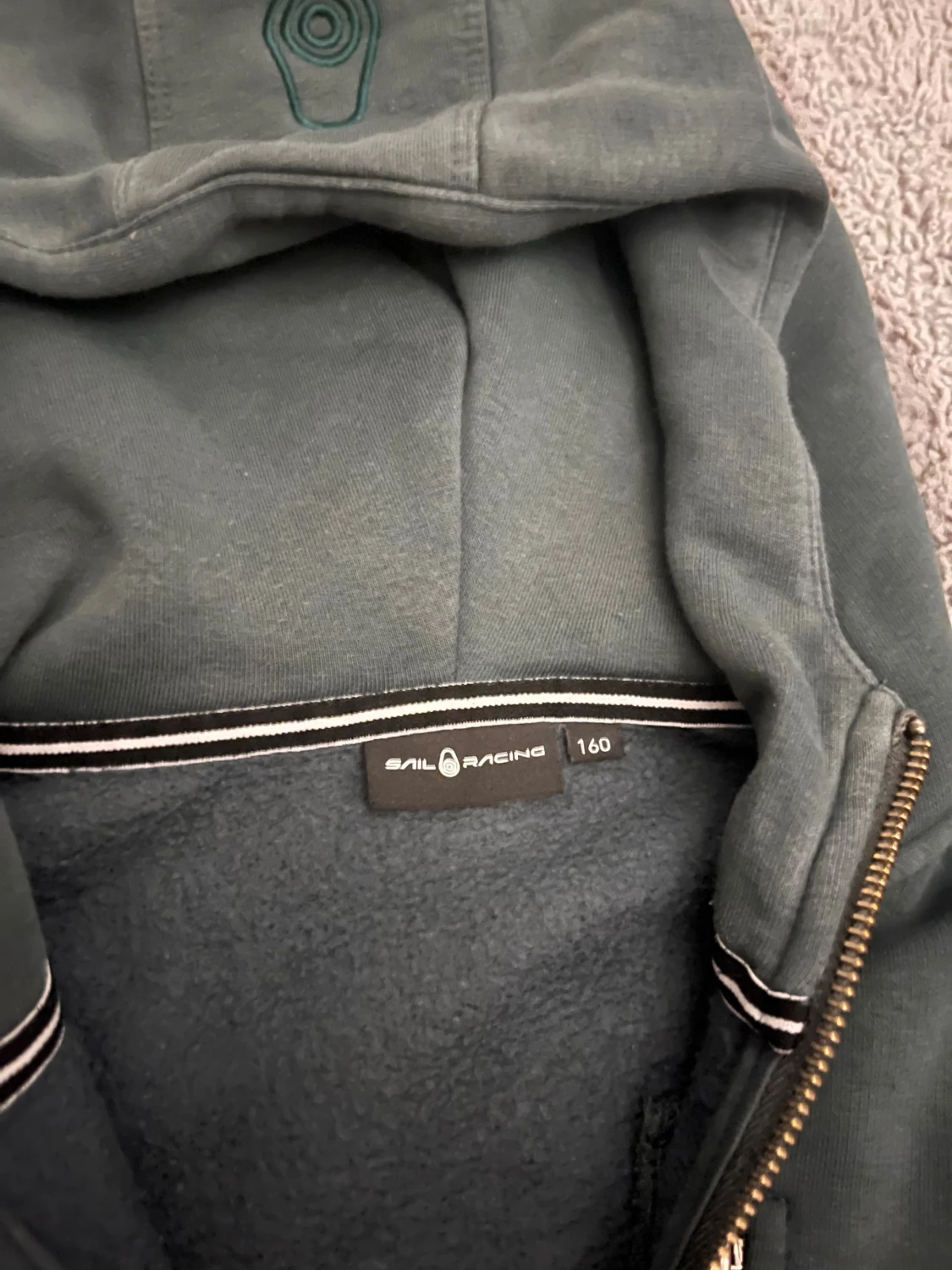 Grön hoodie från Sail Racing med dragkedja - 3