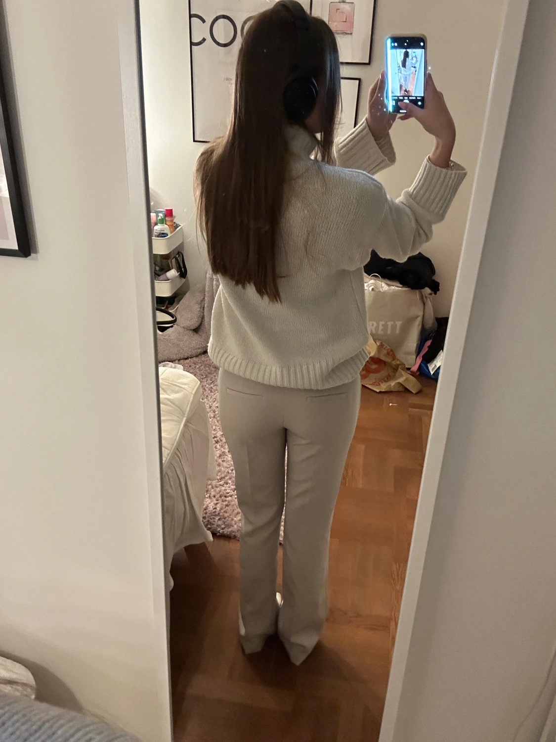 Beiga kostymbyxor med raka ben - 2