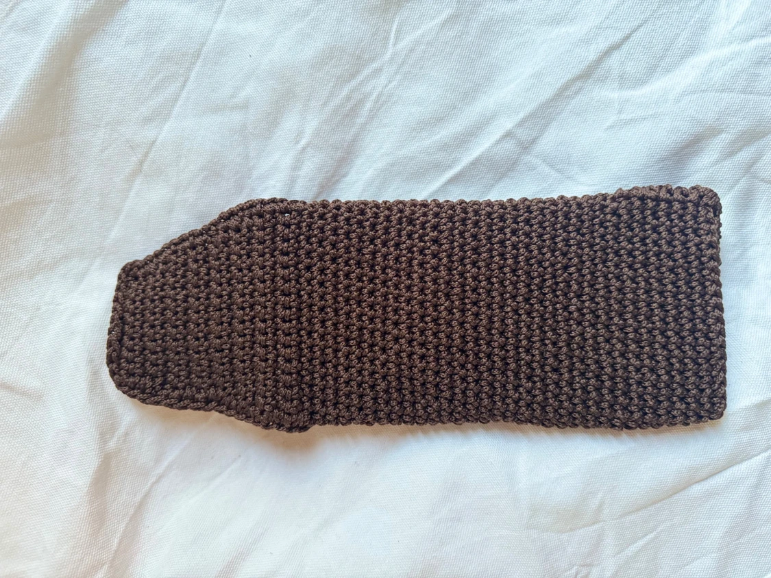 Brun stickad mobilväska - 4