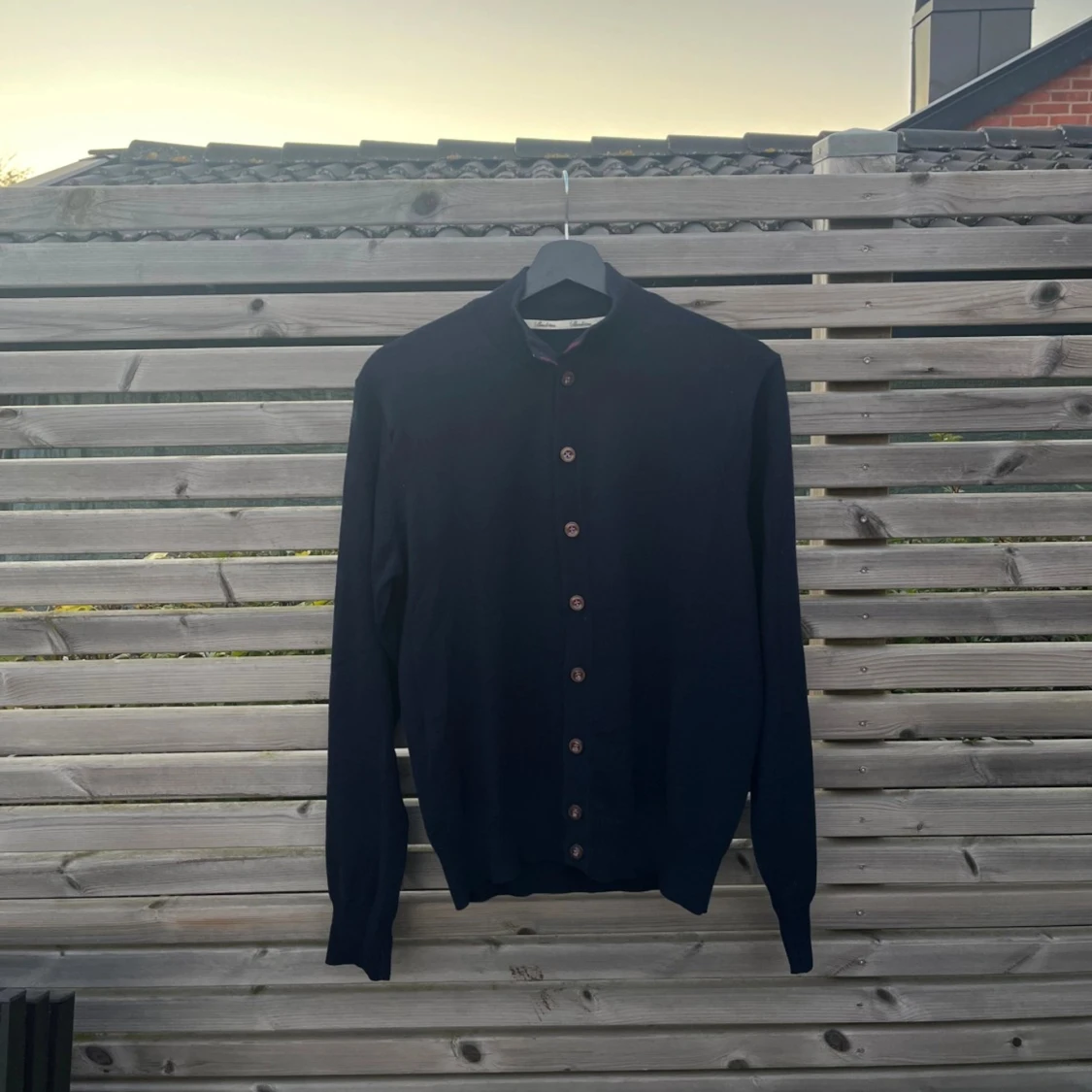 Mörkblå cardigan från Stenströms