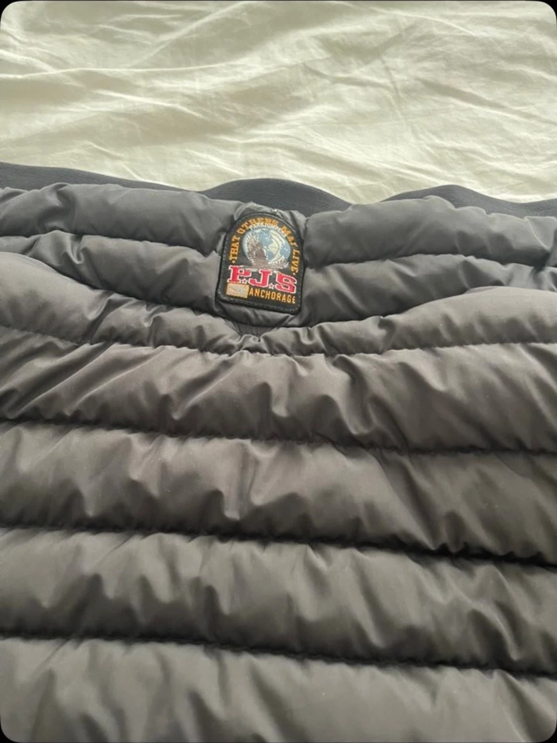 Svart dunväst från Parajumpers - 1