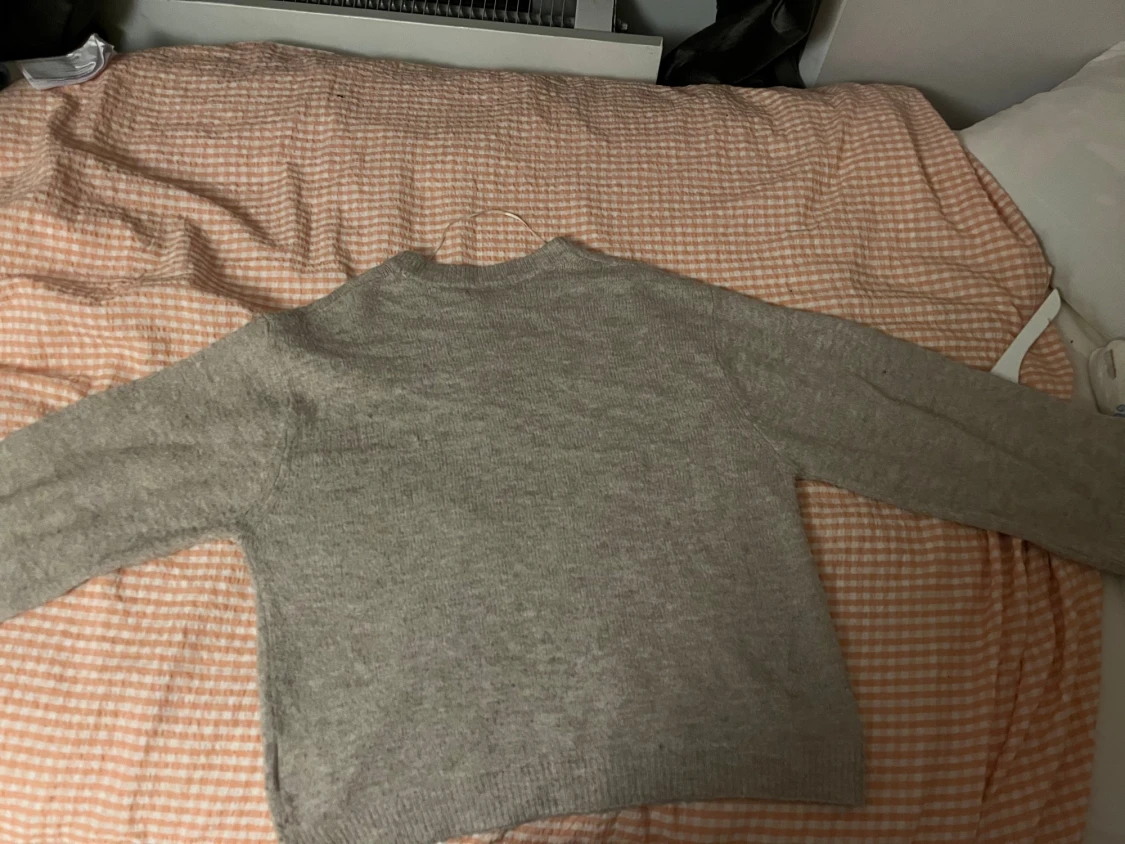 Beige stickad tröja från 157 XS - 1