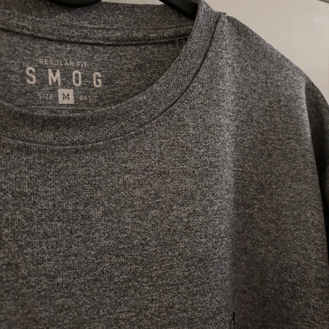 Grå t-shirt från SMOG  - 1