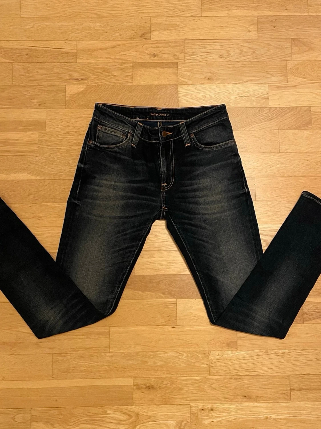 Marinblåa Nudie Jeans - 1