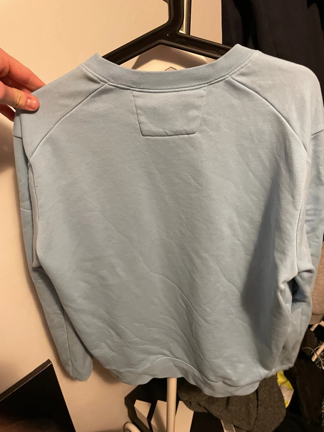 Ljusblå sweatshirt från C.P. Company - 1