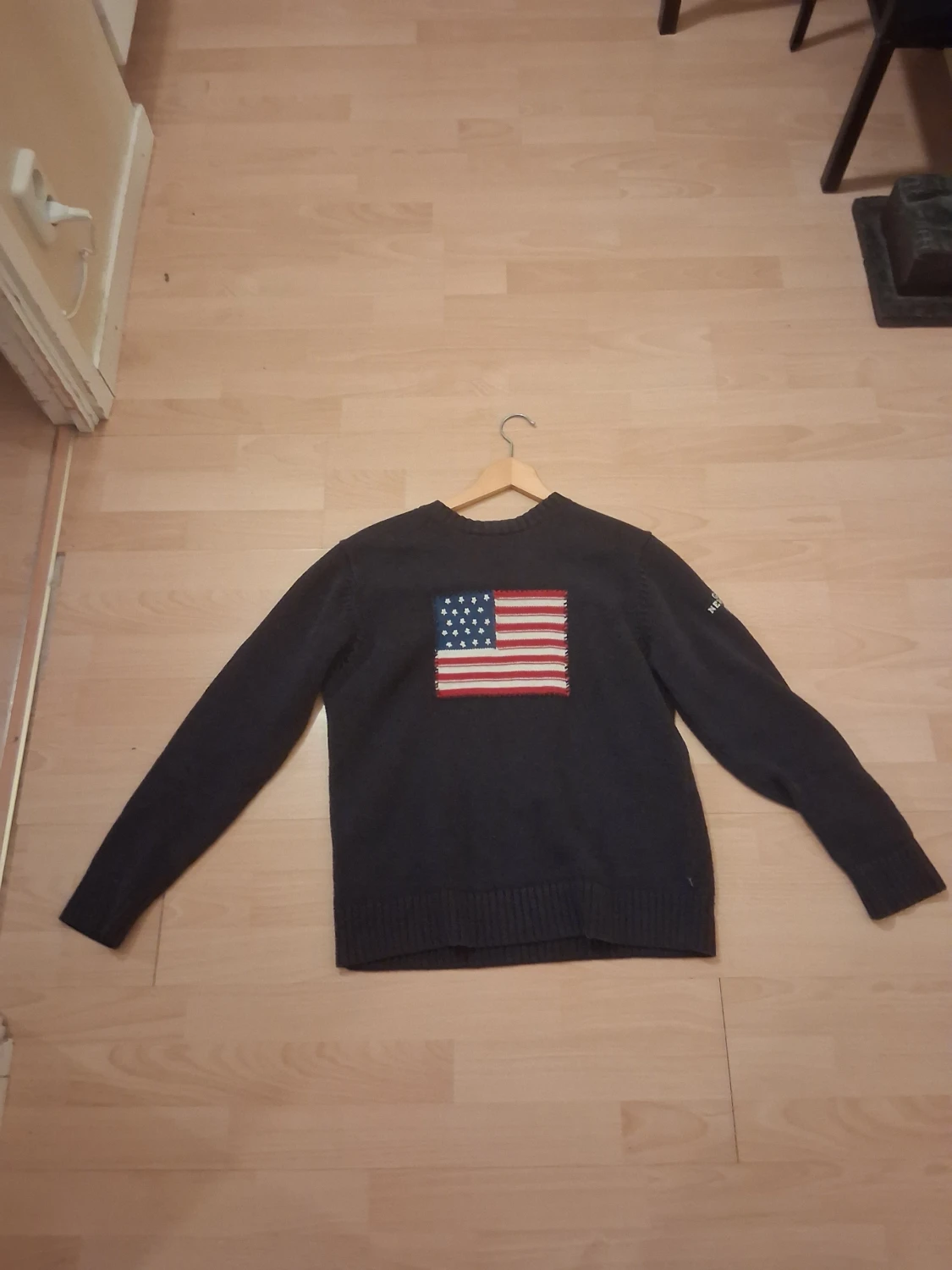 Mörkblå stickad GANT tröja med USA-flagga