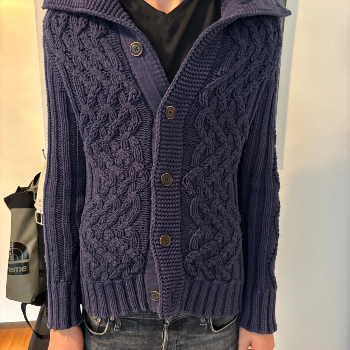 Mörkgrå stickad kofta från Hilfiger Denim