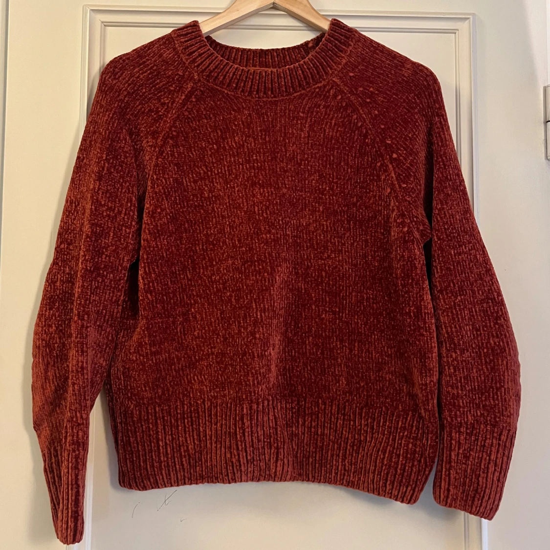 Röd stickad tröja från KappAhl