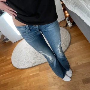 Lågmidjade Bootcut Jeans - Superfina jeans från gina!❤️Knappt använda