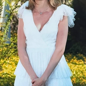 studentklänning  - studentklänning från LuLu’s i storlek xs💓 använd en gång! (har sytt in den på några ställen för att den skulle passa bättre! säg till om du vill ha bild på det)🤗