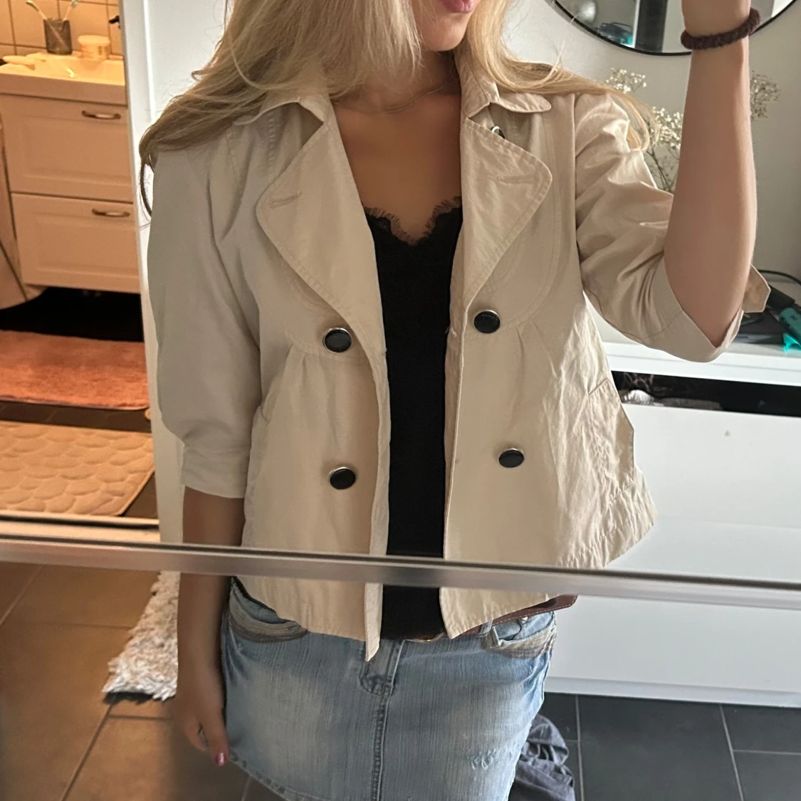 Beige kort trenchcoat  - 1