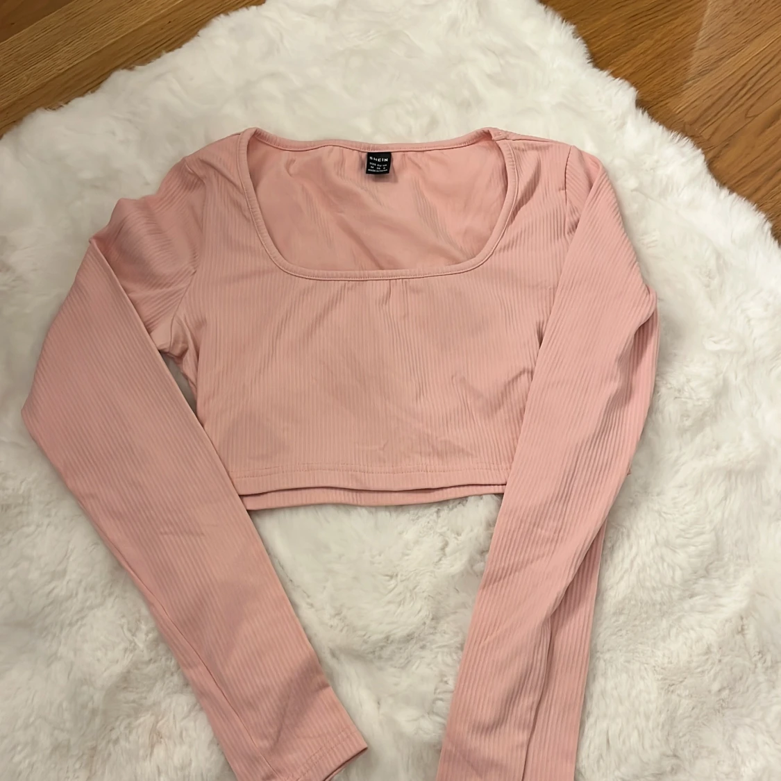 Ribbad croppad topp i pastellfärger storlek M - 3