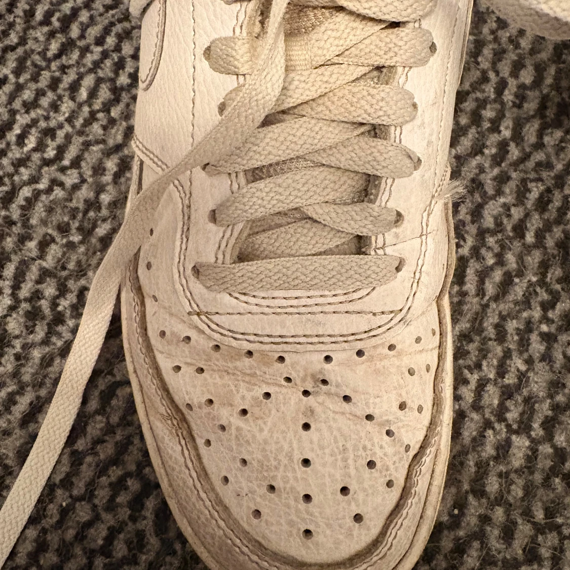 Vita Nike sneakers i skinn - 1