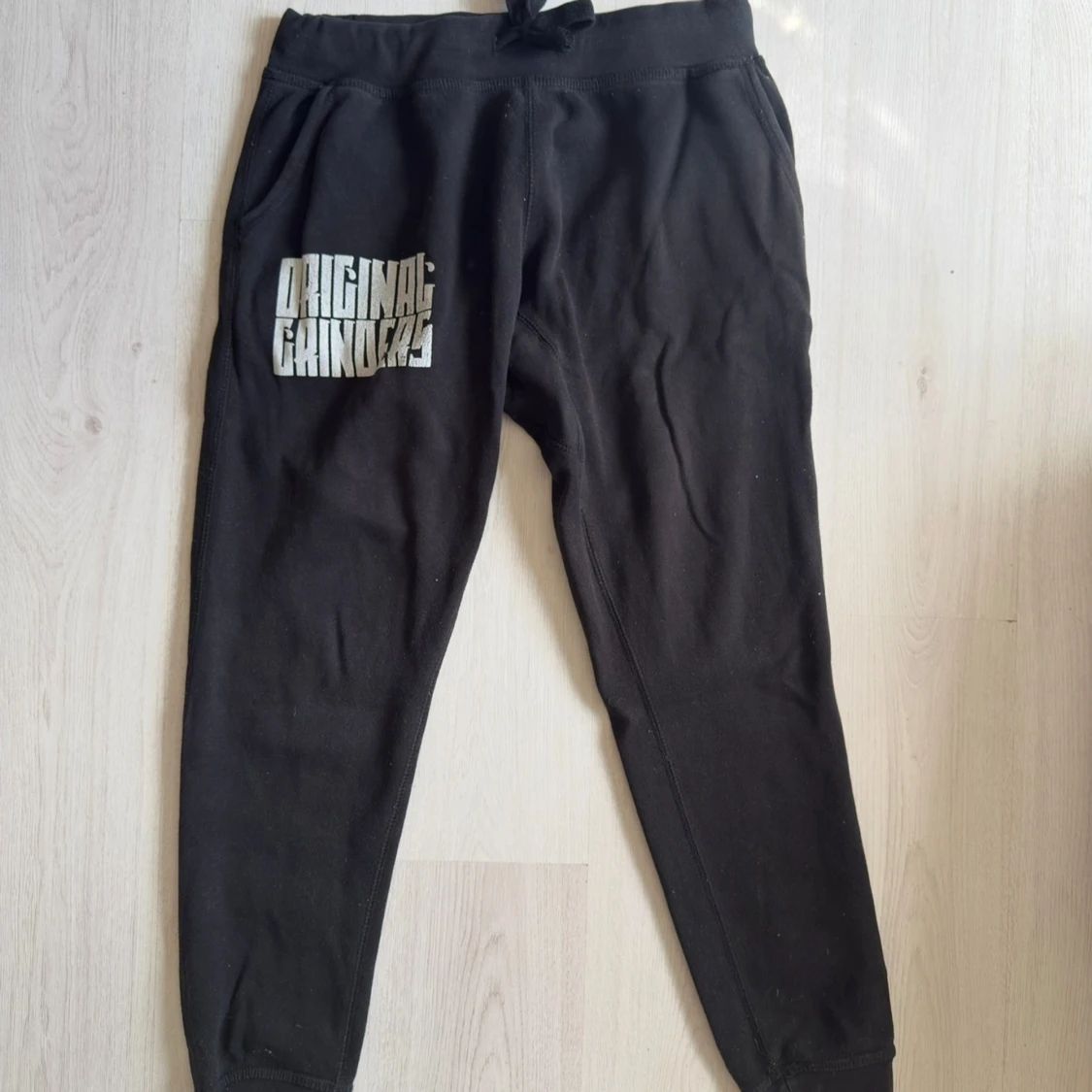 Svarta mjukisbyxor Original Grinders