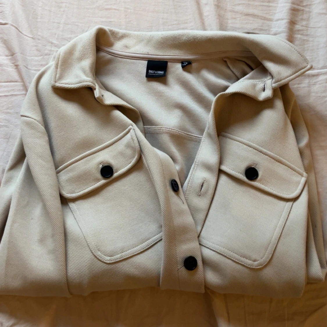 Beige overshirt från Only & Sons
