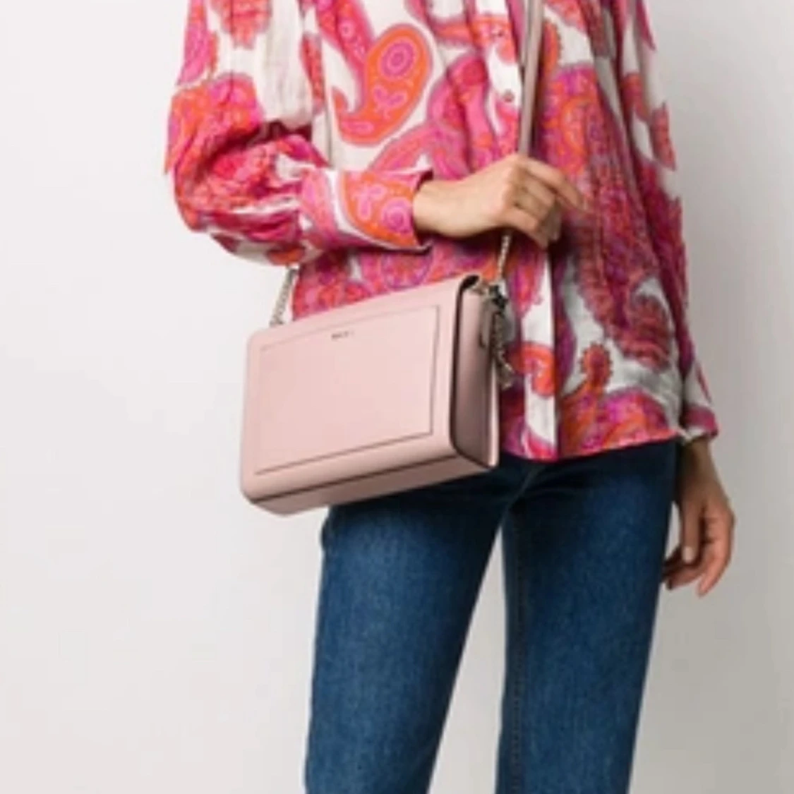 Ljusrosa axelväska från DKNY i skinn - 3