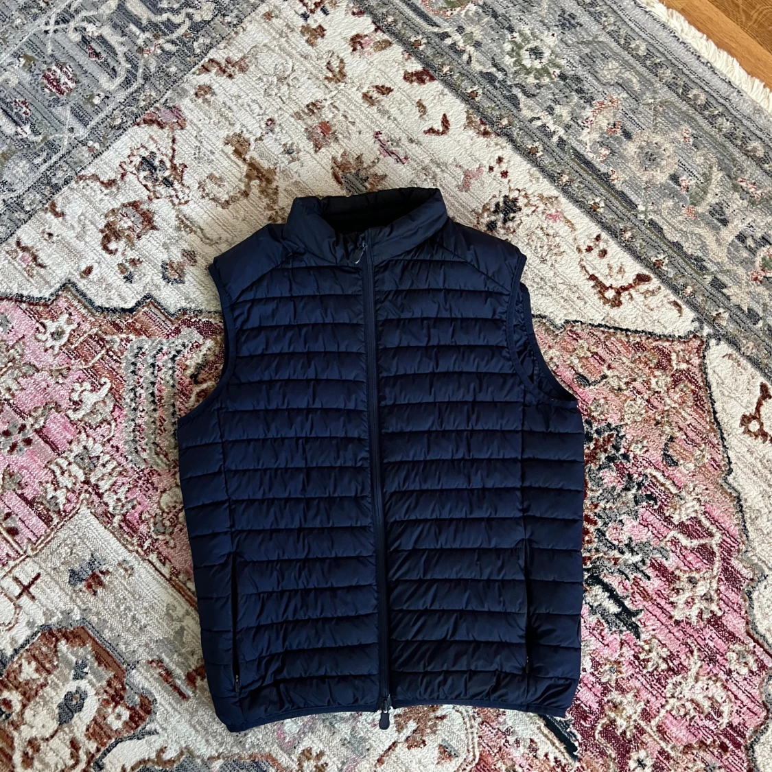 Mörkblå dunväst från Save The Duck