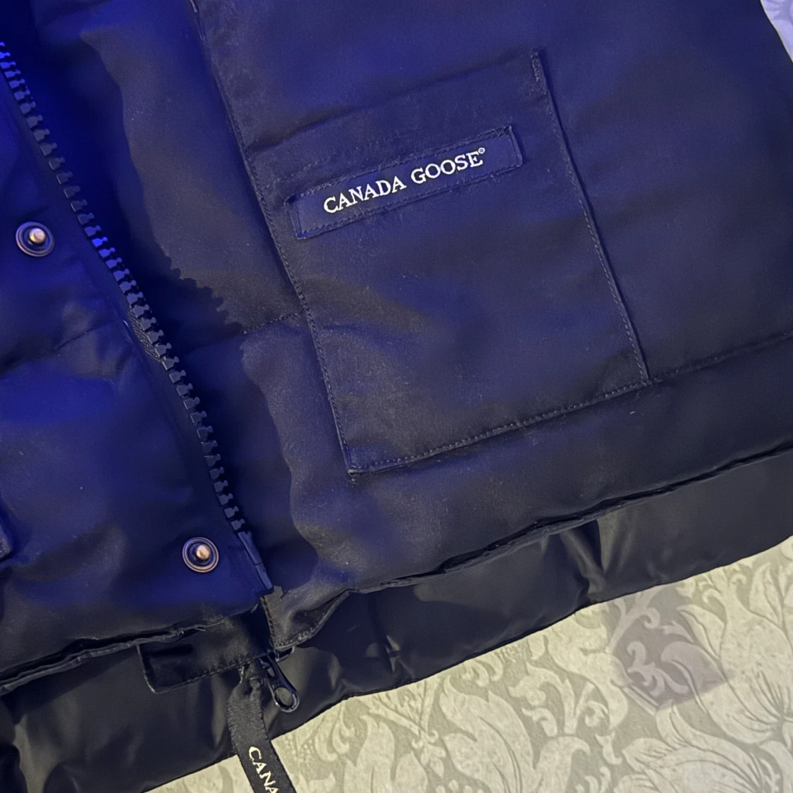 Svart dunväst från Canada Goose - 1