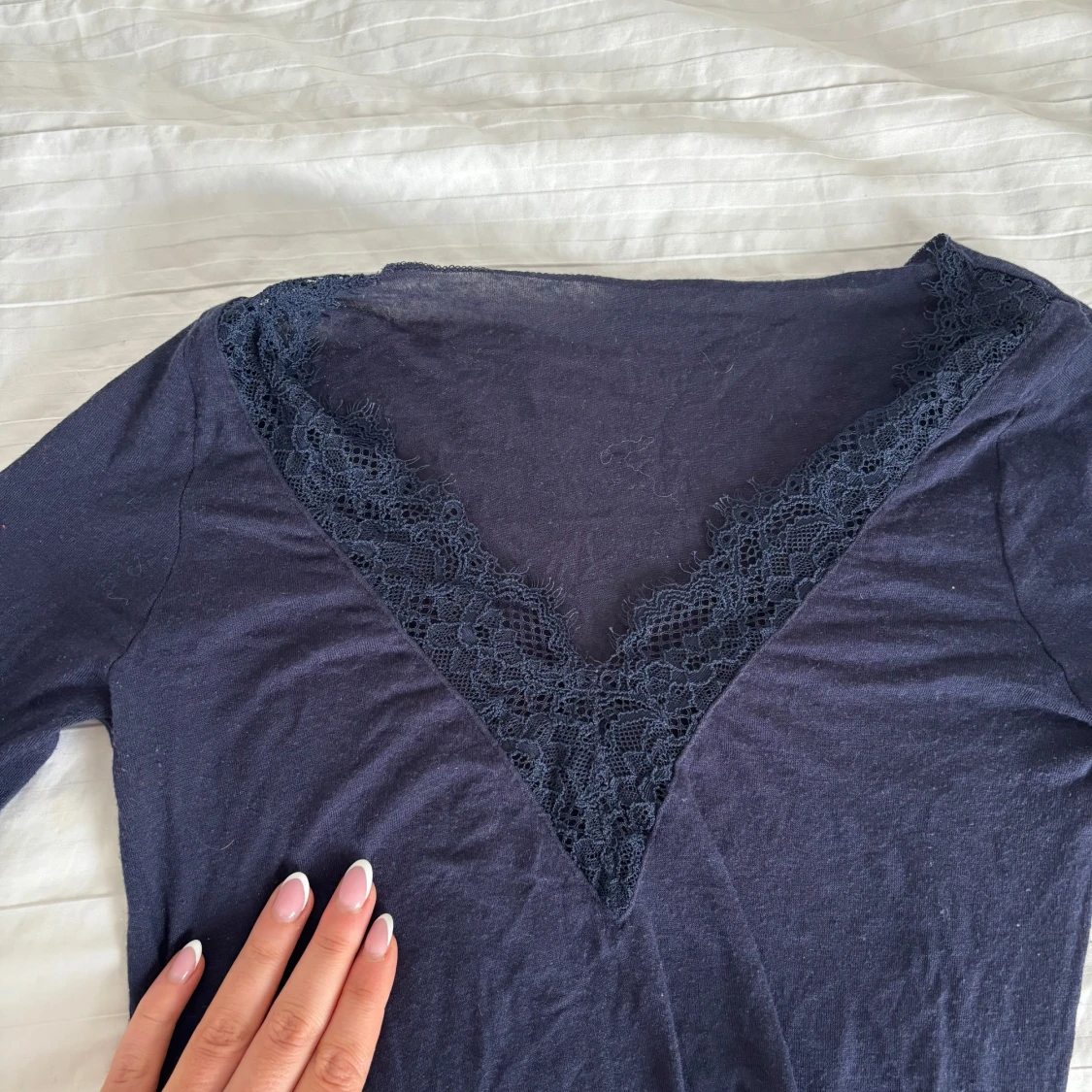Intimissimi tröja ”modal cashmere ultralight long lace shirt” spets - 2