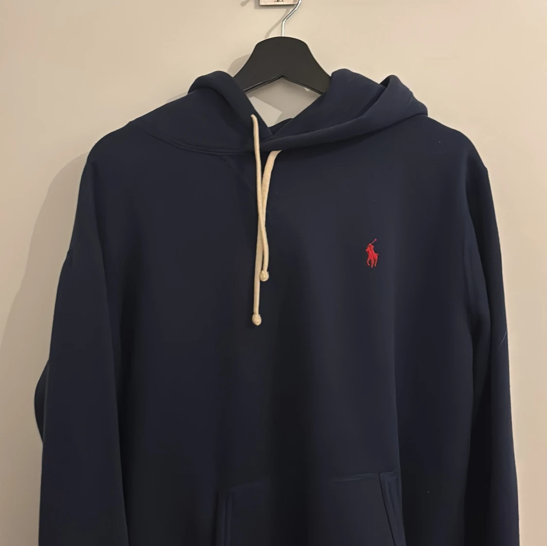 Marinblå hoodie från Polo Ralph Lauren