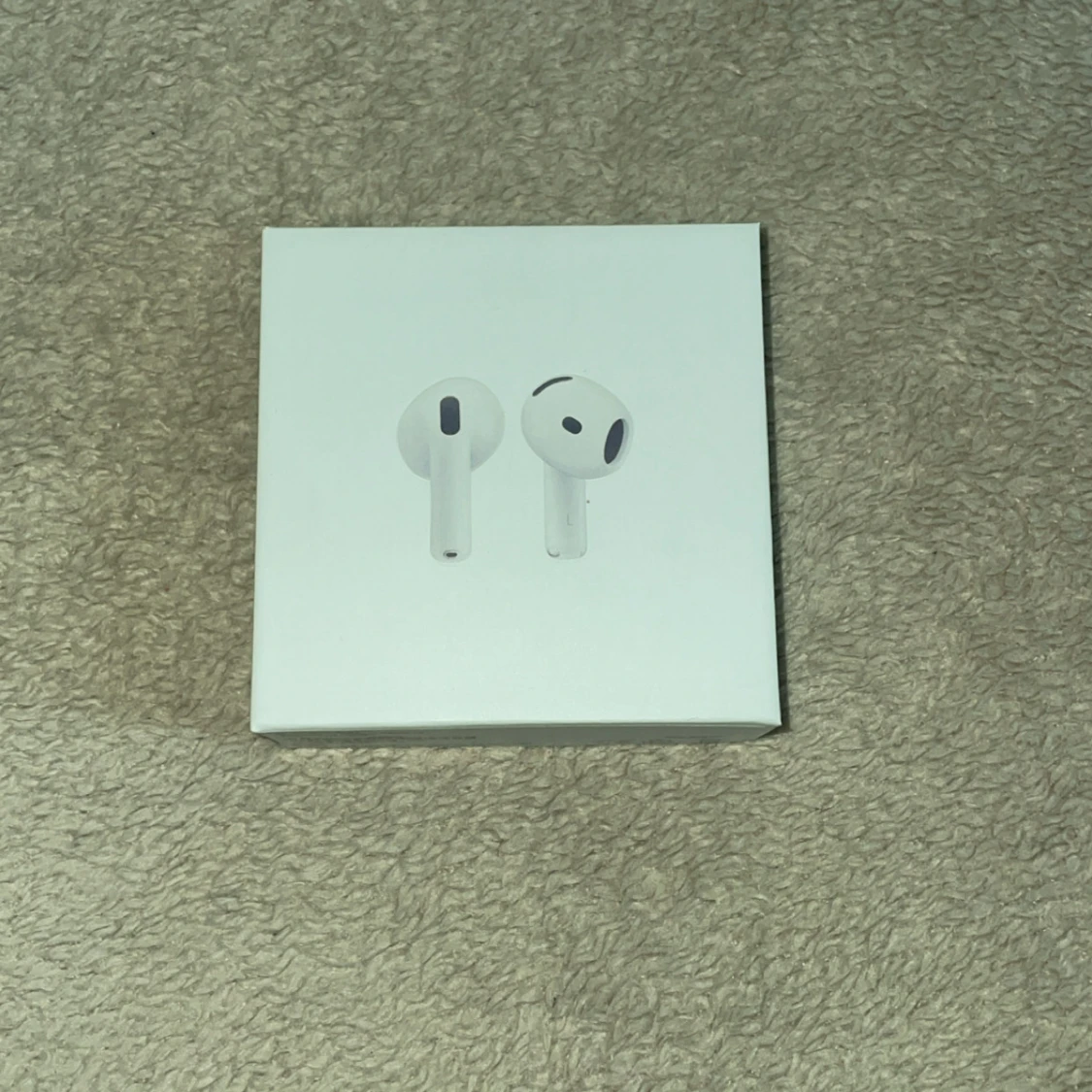 Apple AirPods 4
