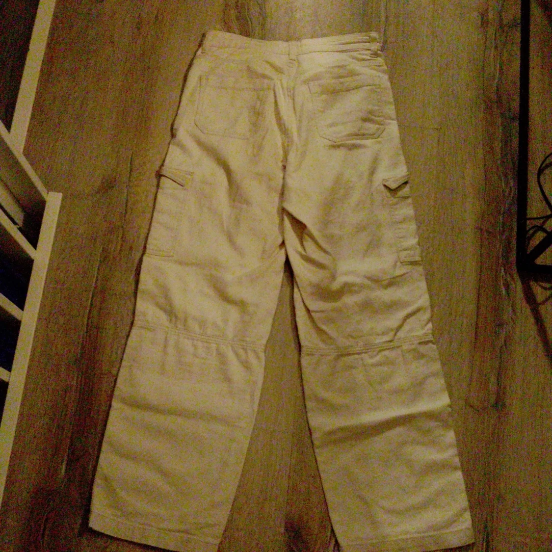 Beiga cargobyxor från H&M Divided - 2