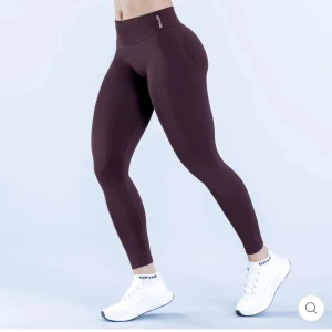 DFYNE impact  - Säljer mina nya impact tights då de var för små! De är i färgen espresso, bara provade en gång😌