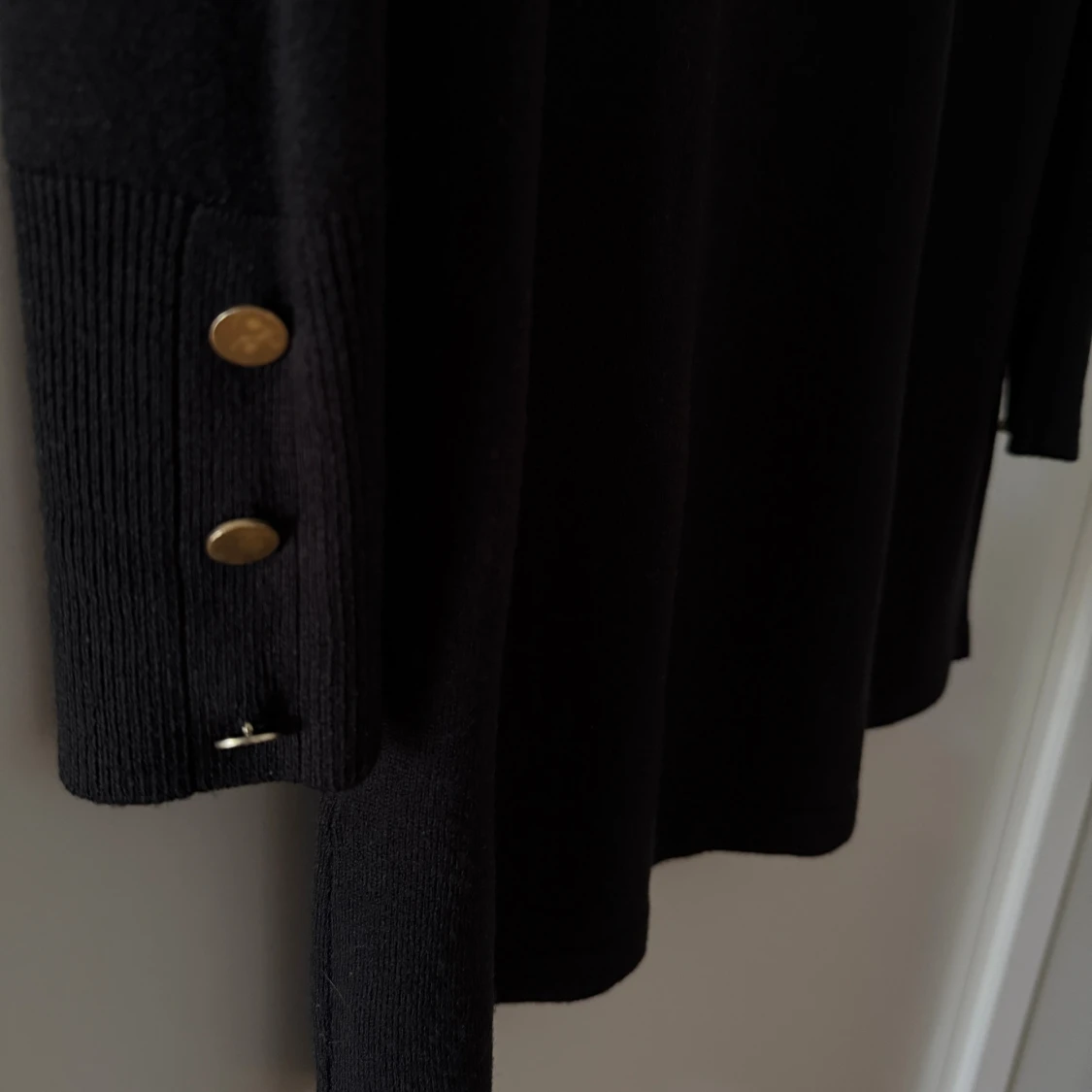 C&A svart stickad klänning, storlek S - 3