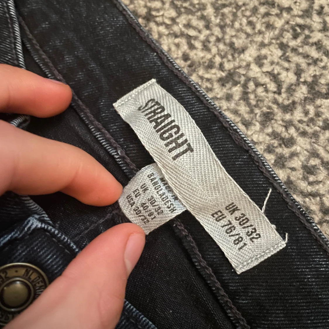 Mörkblåa jeans, storlek 30/32 - 1